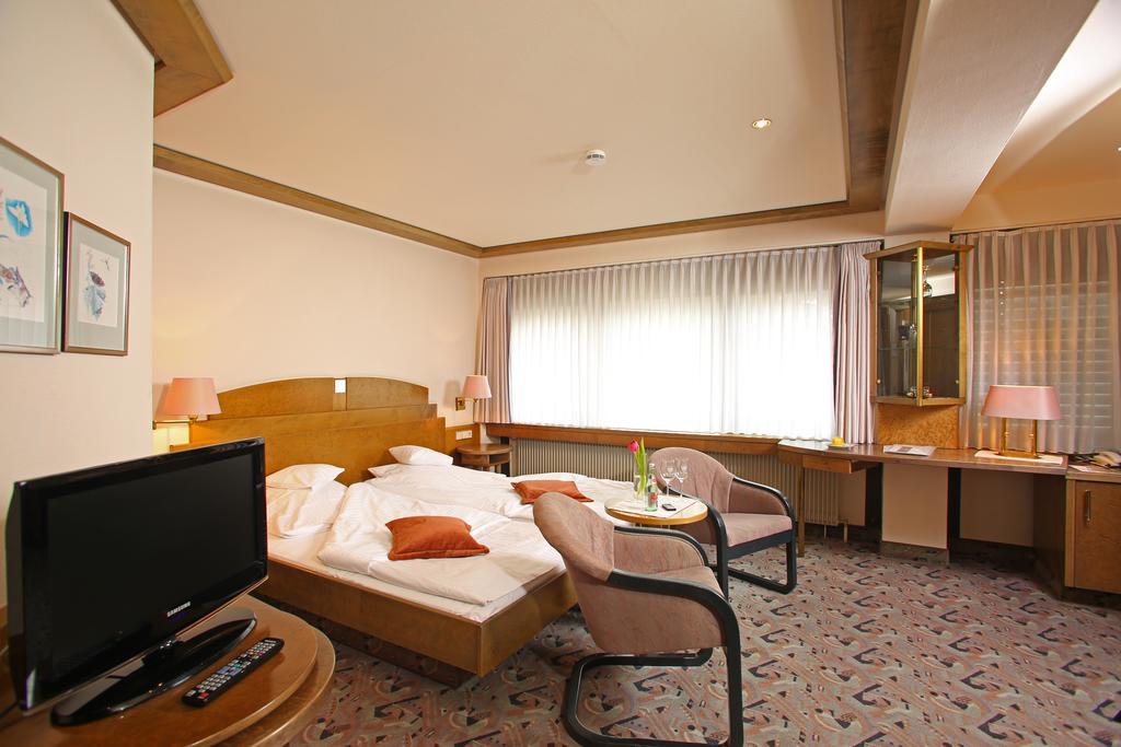 Hotel Brielhof Гехінґен Екстер'єр фото