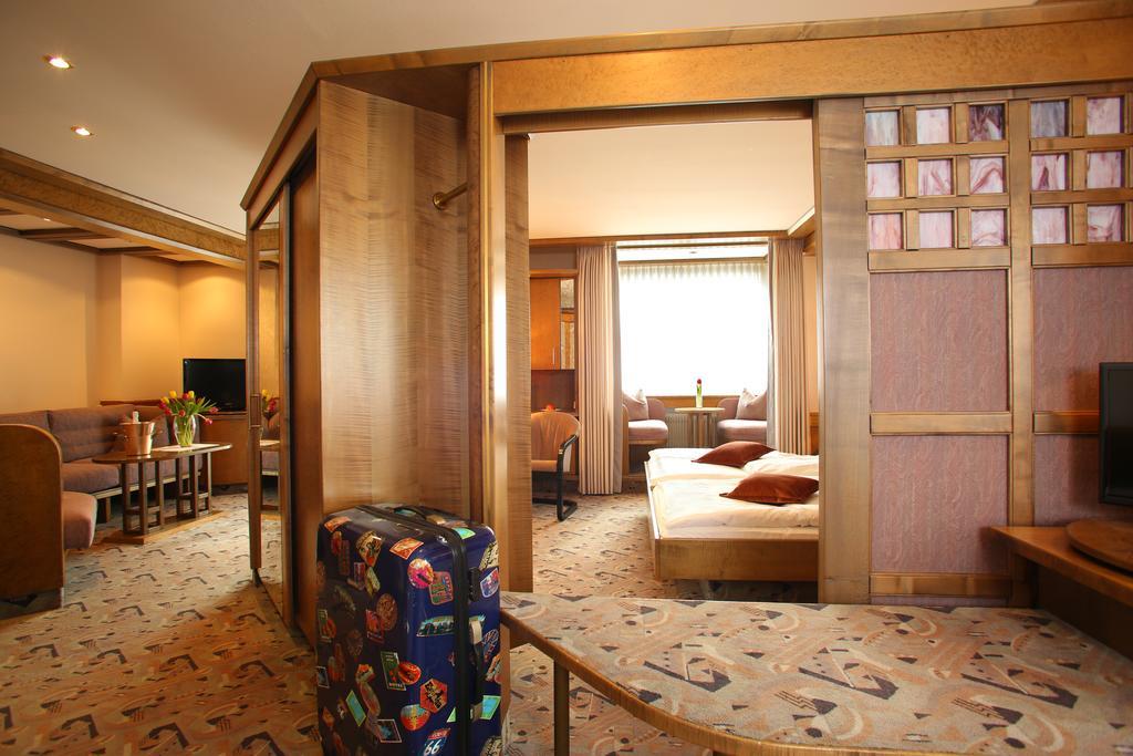 Hotel Brielhof Гехінґен Екстер'єр фото