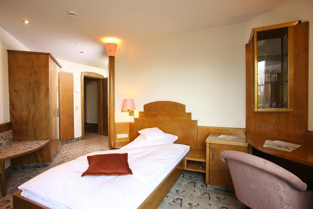 Hotel Brielhof Гехінґен Екстер'єр фото
