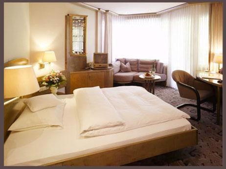 Hotel Brielhof Гехінґен Екстер'єр фото